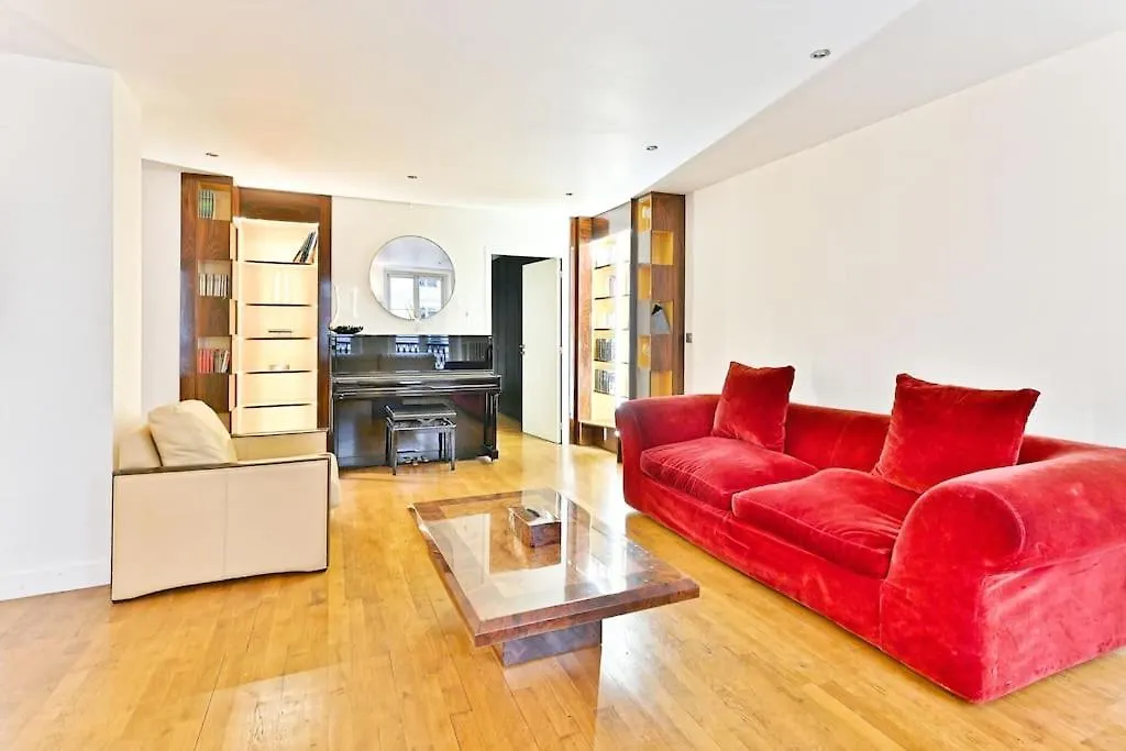 Appartement Prestigieux Et Lumineux De 150M2 - II Paris 0*,  France