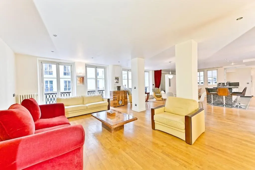 Appartement Prestigieux Et Lumineux De 150M2 - II Paris 0*,  France